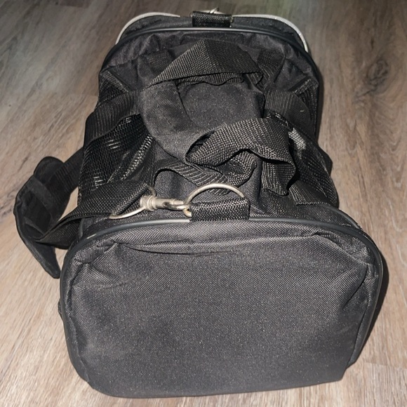 Sherpa Lined Deluxe Airline Approved Pet Carrier - Picture 14 of 16